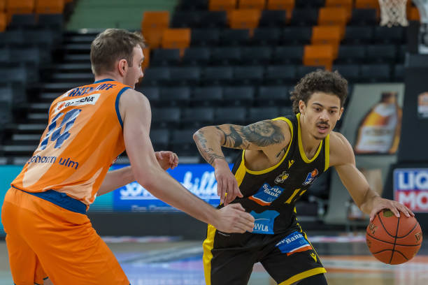 插入禁区制 插入禁区制