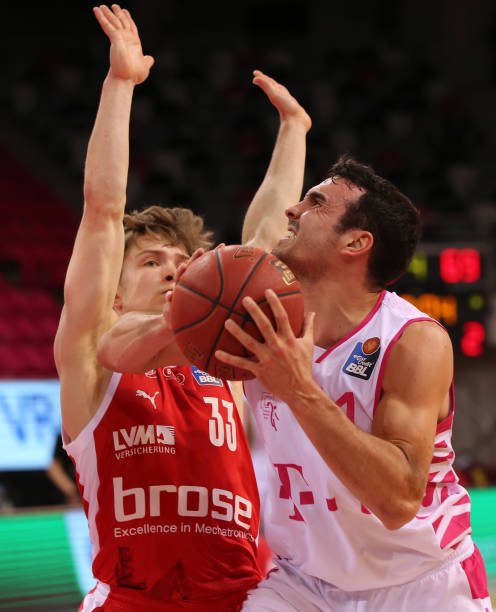 在进攻端 在进攻端